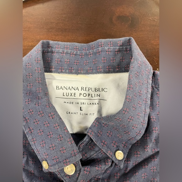 Banana Republic Poplin Button Down - Picture 3 of 5